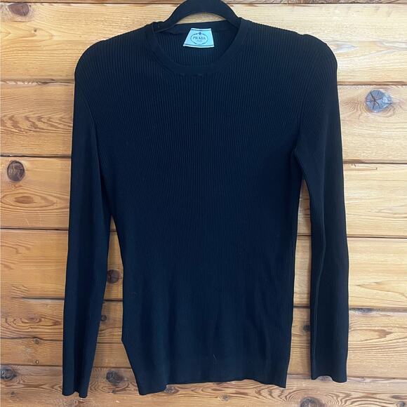 PRADA CREWNECK KNIT TOP STYLE 10